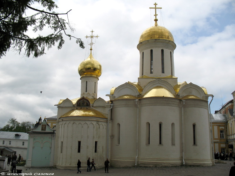 Троицкий собор (XV в.) с приделом преподобного Никона Радонежского (XVI в.)